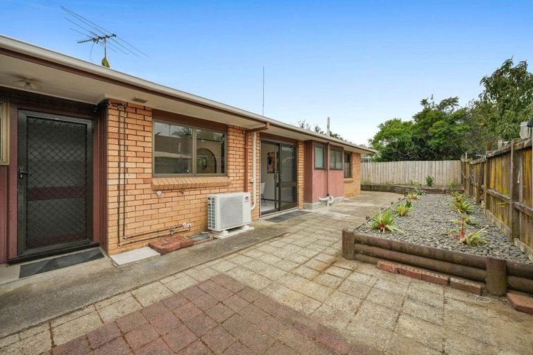 Photo of property in 64b Sunderlands Road, Half Moon Bay, Auckland, 2012