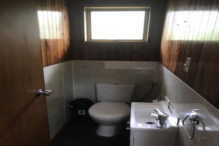 Photo of property in 2/24 Tango Place, Henderson, Auckland, 0610