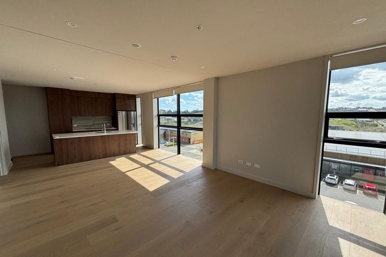 Photo of property in 303/82 Te Oneroa Way, Long Bay, Auckland, 0630