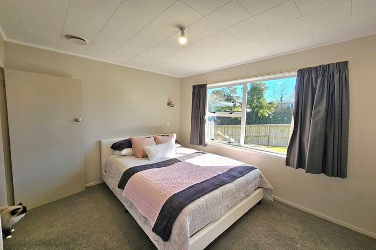 Photo of property in 235 Heta Road, Merrilands, New Plymouth, 4312
