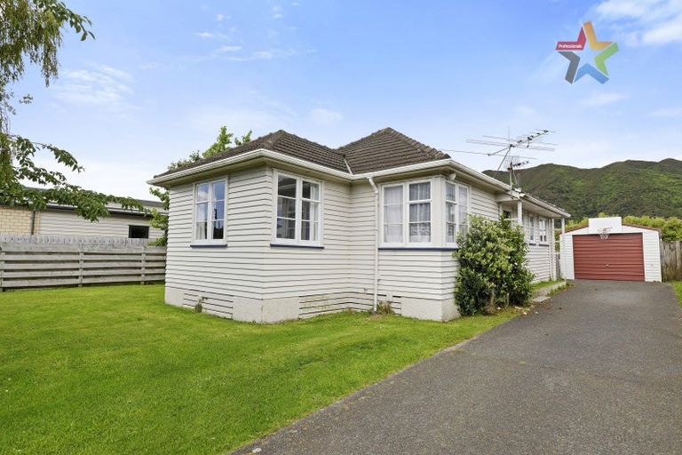 Photo of property in 10 Atiawa Crescent, Waiwhetu, Lower Hutt, 5010