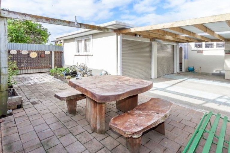 Photo of property in 63 Stephens Crescent, Highbury, Palmerston North, 4412