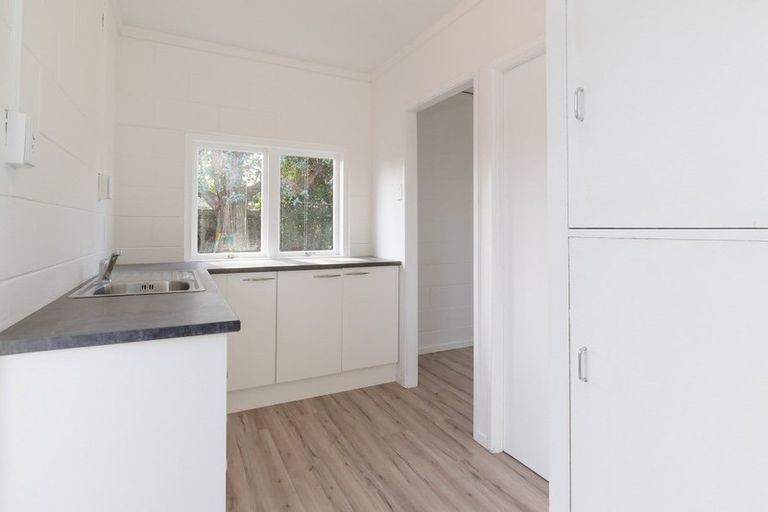 Photo of property in 34 Hellyers Street, Birkdale, Auckland, 0626