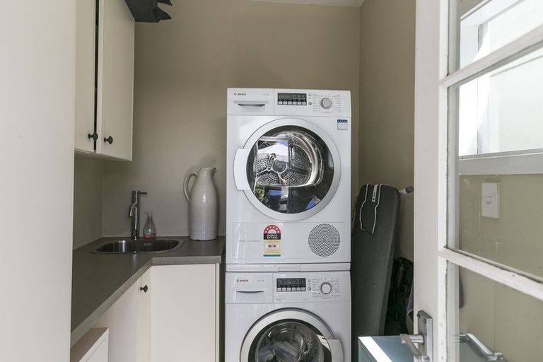 Photo of property in 269 Tinakori Road, Thorndon, Wellington, 6011