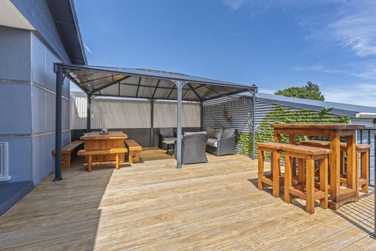 Photo of property in 17 Tainui Street, Welbourn, New Plymouth, 4312