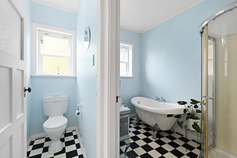 Photo of property in 4 Valley Terrace, Hamilton Central, Hamilton, 3204