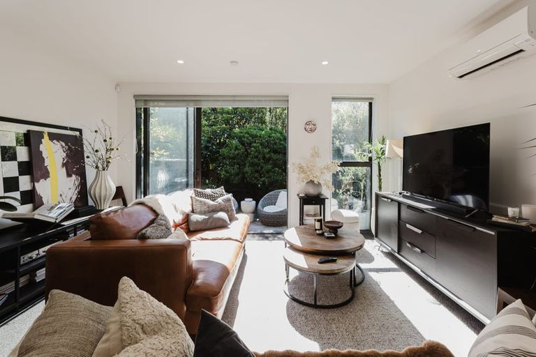 Photo of property in 14/80 Seatoun Heights Road, Seatoun, Wellington, 6022