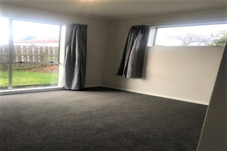 Photo of property in 13 Balmoral Street, Levin, 5510