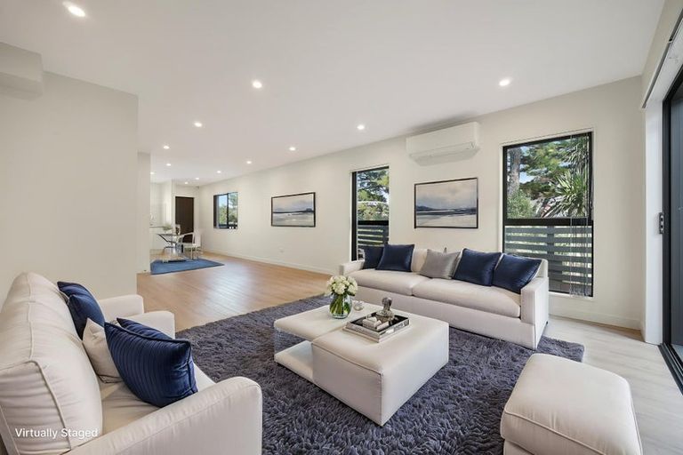 Photo of property in 89e Oreil Avenue, West Harbour, Auckland, 0618