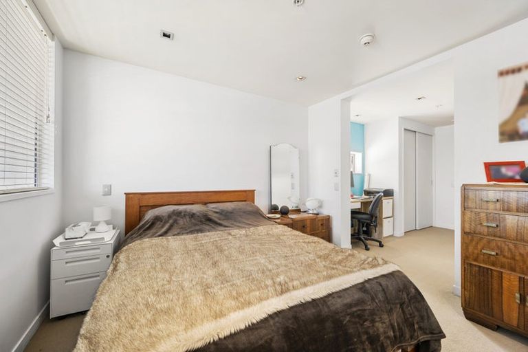 Photo of property in Monument Apartments, 9b/245 Wakefield Street, Te Aro, Wellington, 6011