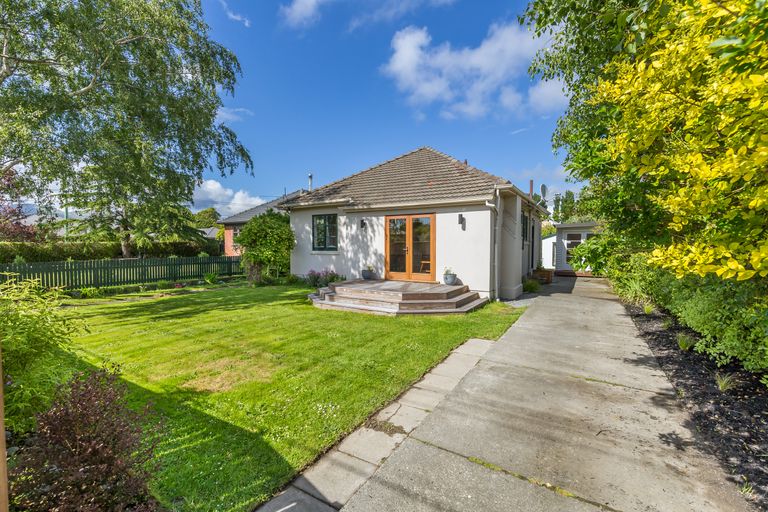 Photo of property in 123 Selwyn Street, Somerfield, Christchurch, 8024