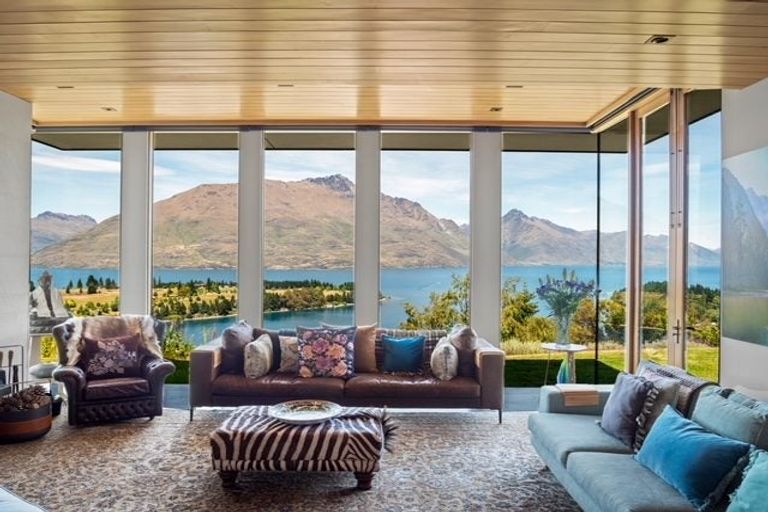Photo of property in 27 Edinburgh Drive, Queenstown, 9300