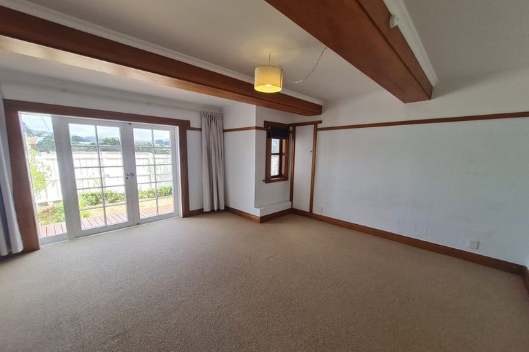 Photo of property in 17 Saint Michaels Crescent, Kelburn, Wellington, 6012