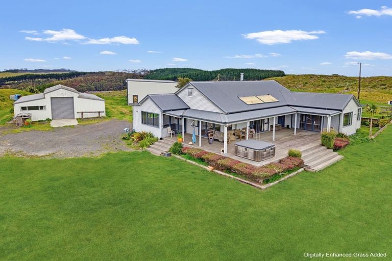 Photo of property in 265 Wilson Road, South Head, Helensville, 0874