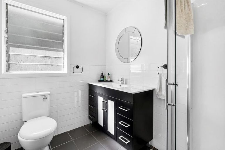 Photo of property in 8 James Grove, Stokes Valley, Lower Hutt, 5019