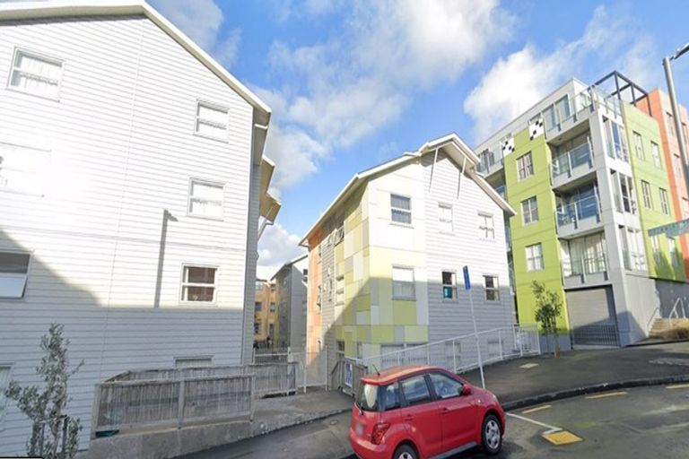 Photo of property in Drummond Street Flats, 26/19 Drummond Street, Mount Cook, Wellington, 6021