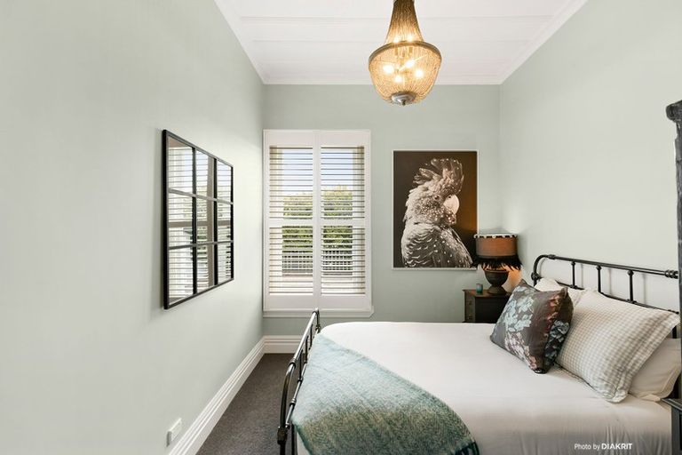 Photo of property in 106 Jellicoe Street, Martinborough, 5711