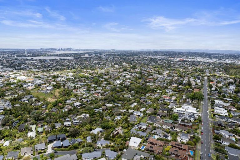 Photo of property in 60 Peter Terrace, Castor Bay, Auckland, 0620