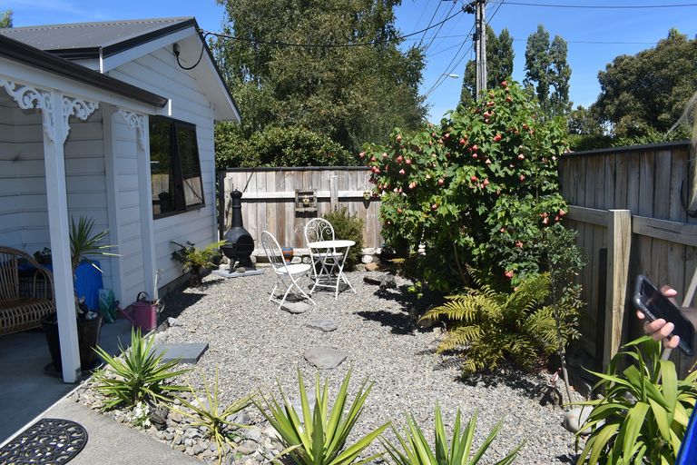 Photo of property in 194 High Street North, Carterton, 5713