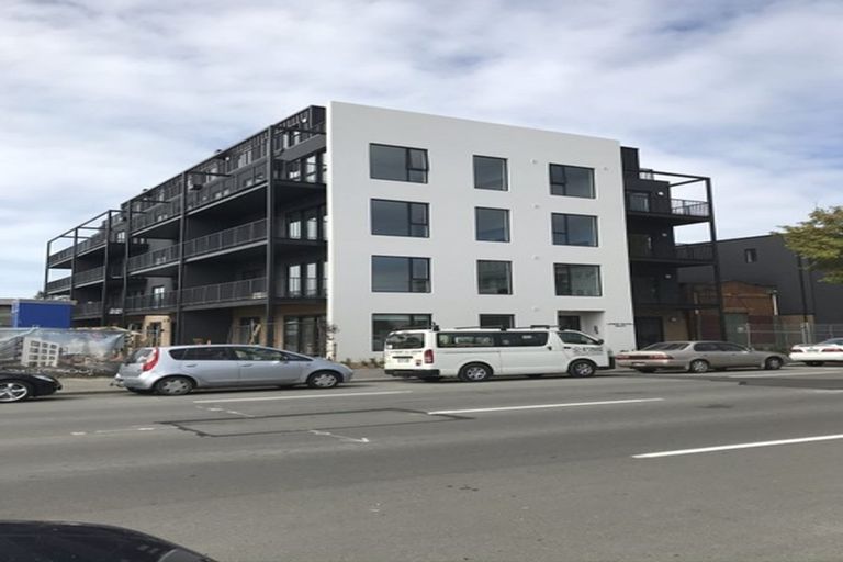 Photo of property in 4/272 Barbadoes Street, Christchurch Central, Christchurch, 8011