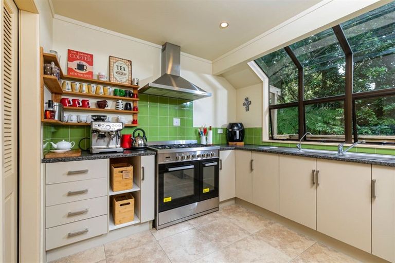 Photo of property in 812 West Coast Road, Oratia, Auckland, 0604