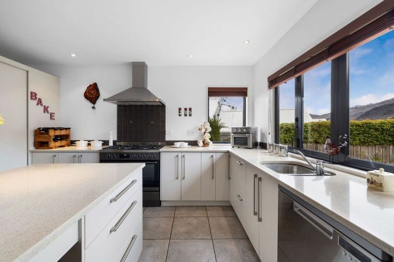 Photo of property in 19 Bracken Street, Arrowtown, 9302