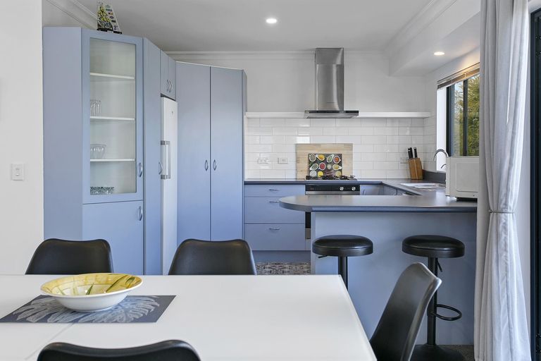 Photo of property in 2/94 Harvey Street, Waipahihi, Taupo, 3330