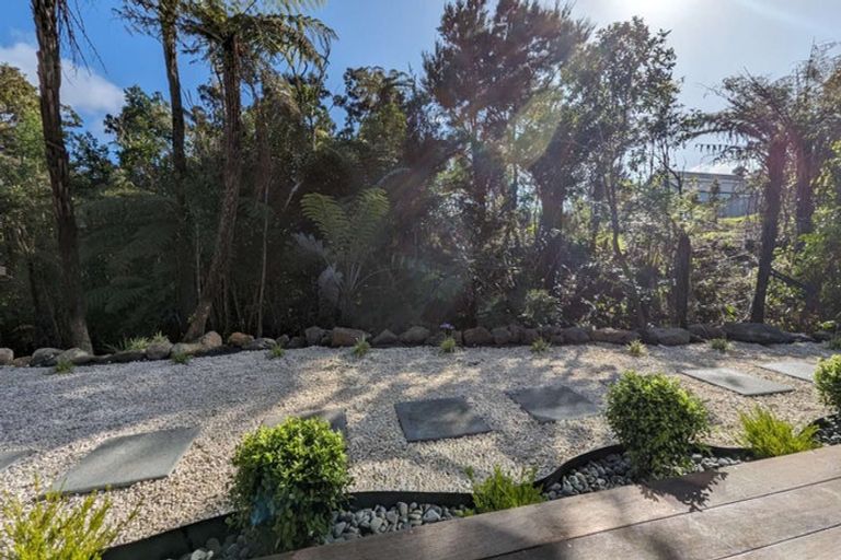 Photo of property in 8 Henry Blyth Lane, Greenhithe, Auckland, 0632