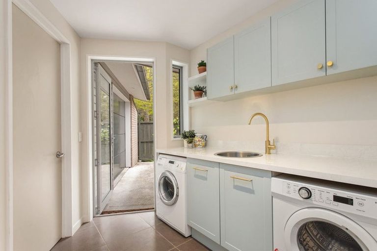 Photo of property in 112 Englefield Road, Northwood, Christchurch, 8051