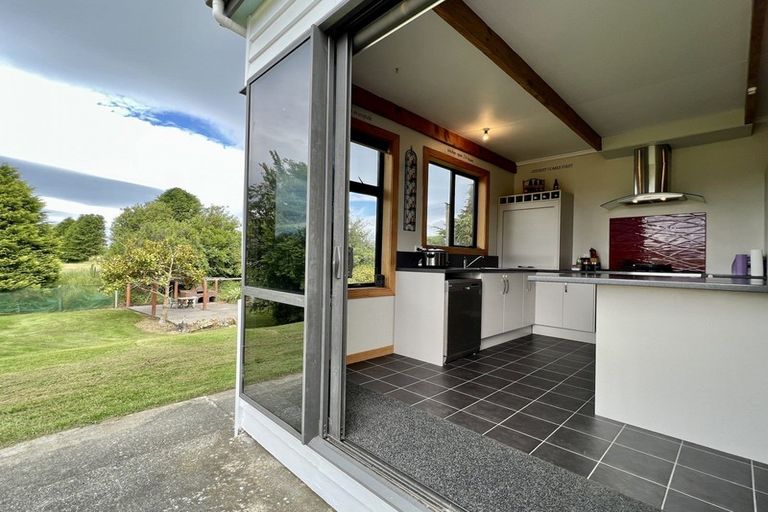 Photo of property in 231 Lillburn Monowai Road, Dean, Tuatapere, 9691
