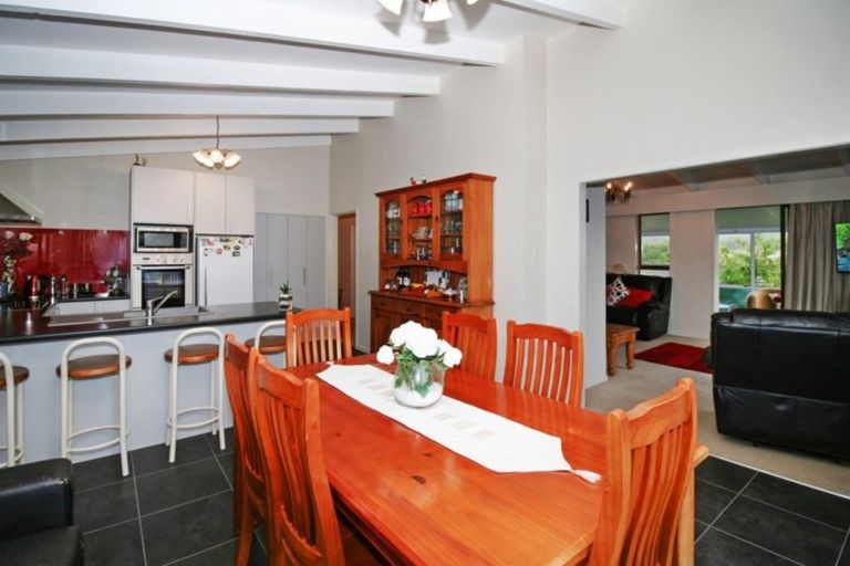 Photo of property in 49 Cumberland Street, Merrilands, New Plymouth, 4312