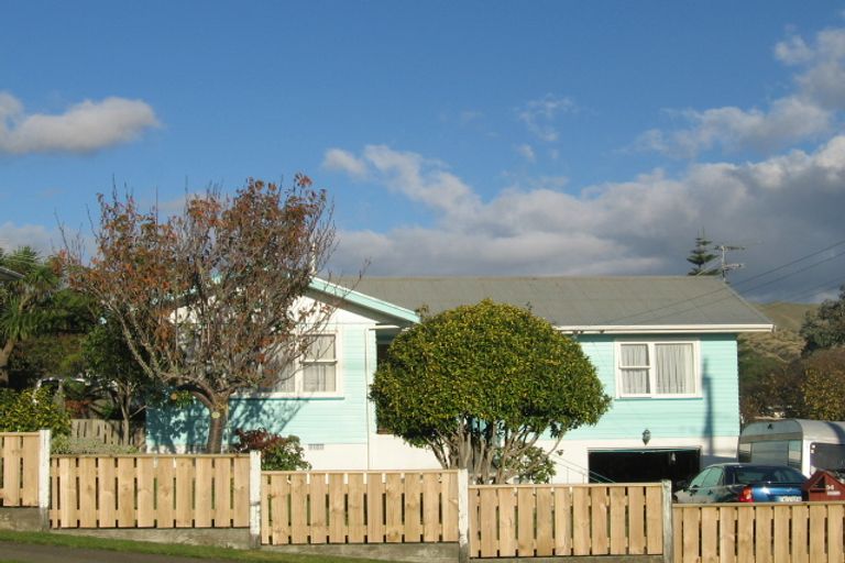 Photo of property in 94 Castor Crescent, Cannons Creek, Porirua, 5024