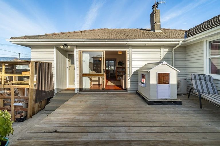 Photo of property in 18 Sheridan Crescent, Trentham, Upper Hutt, 5018