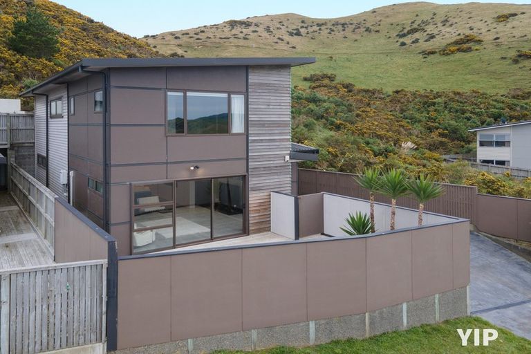 Photo of property in 21 Comber Place, Johnsonville, Wellington, 6037