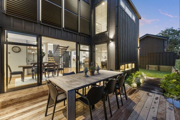 Photo of property in 5a Allison Avenue, Mount Maunganui, 3116