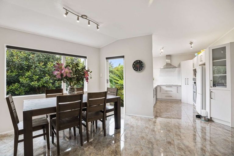 Photo of property in 54e Pleasant Road, Glen Eden, Auckland, 0602