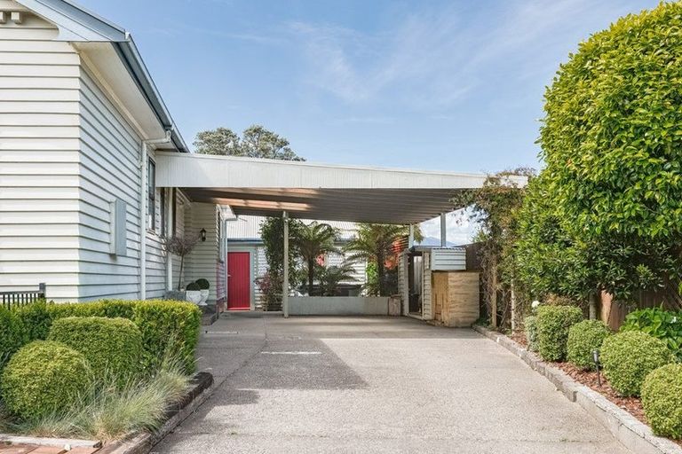 Photo of property in 22 Queen Street, Westport, 7825