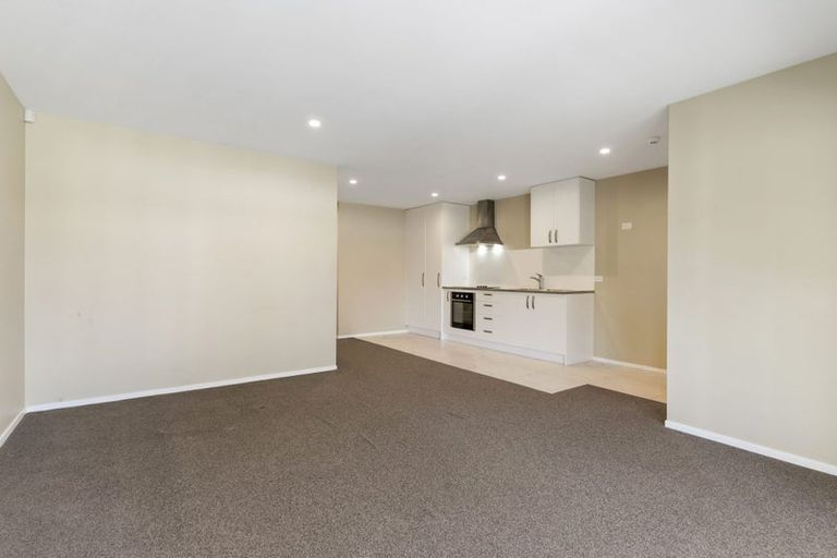 Photo of property in 229b Sunset Road, Sunnynook, Auckland, 0632