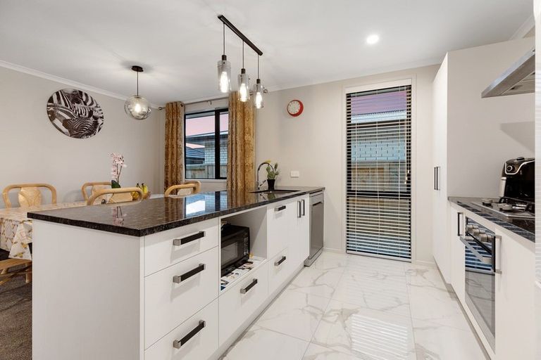 Photo of property in 14 Te Wharo Drive, Papamoa, 3118