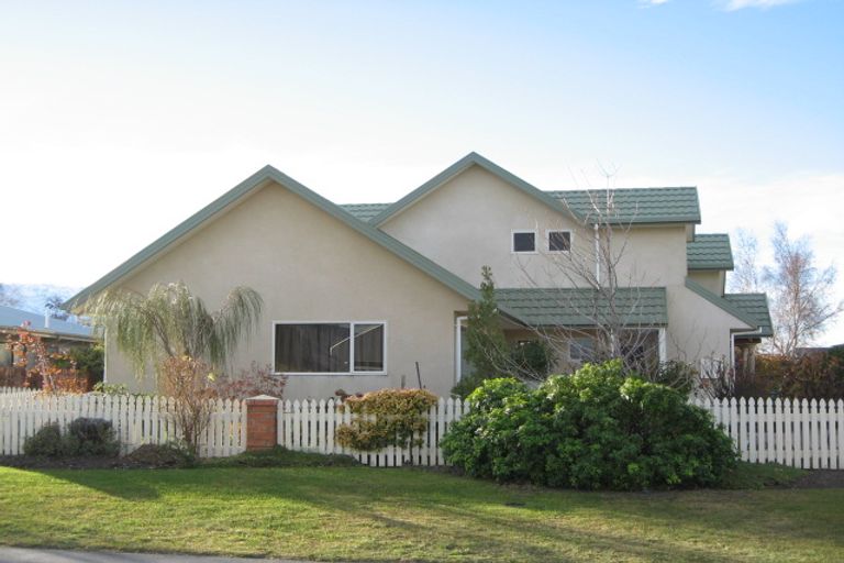 Photo of property in 27 Melmore Terrace, Cromwell, 9310