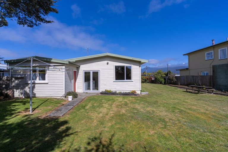 Photo of property in 18 Pompolona Street, Te Anau, 9600