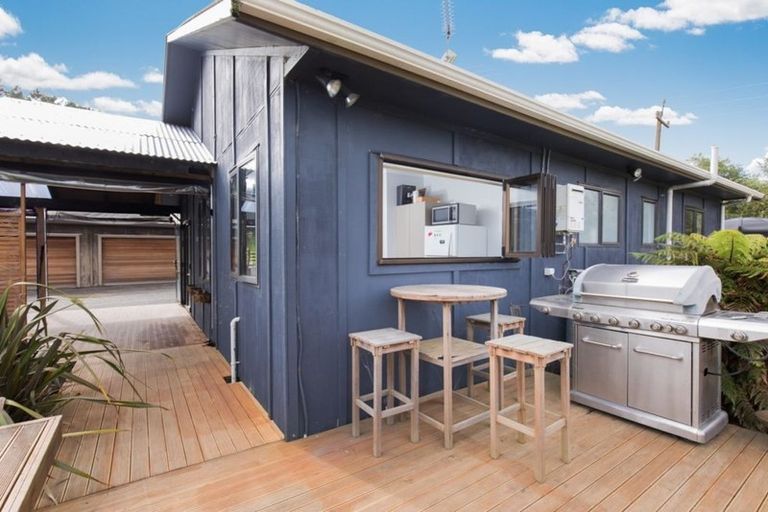 Photo of property in 10 Peach Hill Road, Ramarama, Drury, 2579