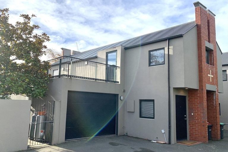 Photo of property in 1/56 Hewitts Road, Merivale, Christchurch, 8014