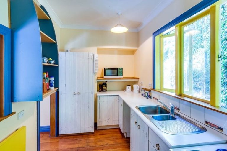 Photo of property in 124 Shakespeare Road, Bluff Hill, Napier, 4110