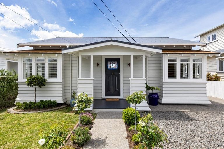 Photo of property in 31 Walmer Road, Point Chevalier, Auckland, 1022