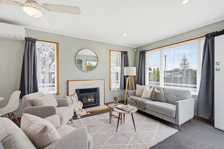 Photo of property in 4 Rathgar Road, Henderson, Auckland, 0610