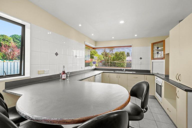 Photo of property in 2336 South Road, Okato, 4335