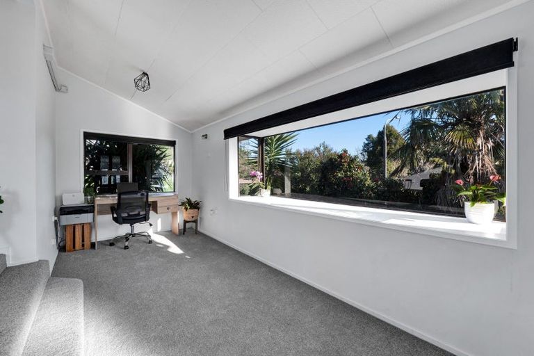 Photo of property in 5 Hobart Drive, Spotswood, New Plymouth, 4310