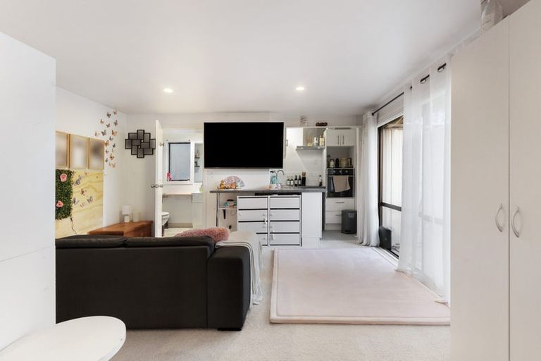 Photo of property in 185a Greenhithe Road, Greenhithe, Auckland, 0632