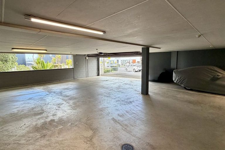 Photo of property in 4/99 Mokoia Road, Birkenhead, Auckland, 0626